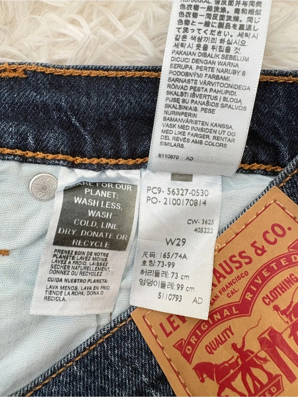 Levi’s Classic 501 Dark Wash Denim Shorts - Women W29